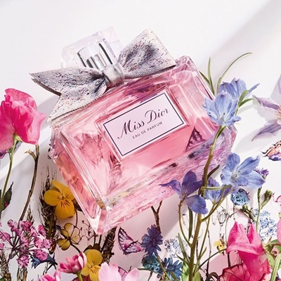 تفاوت و مشخصات و تشخیص اصل از تقلبی عطر ادکلن دیور میس دیور (Dior Miss Dior)