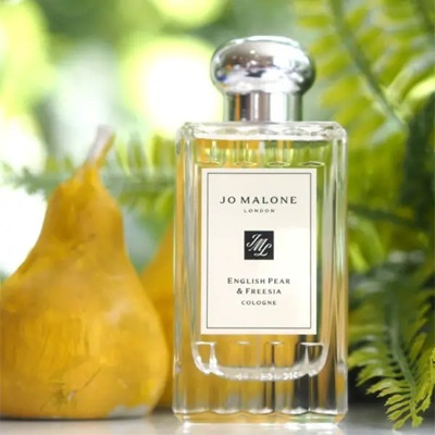 بررسی رایحه و بوی عطر ادکلن جو مالون انگلیش پر اند فریزیا (Jo Malone English Pear & Freesia)