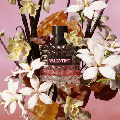 بررسی رایحه و بوی عطر ادکلن والنتینو دونا بورن این روما اینتنس (Valentino Donna Born In Roma Intense)