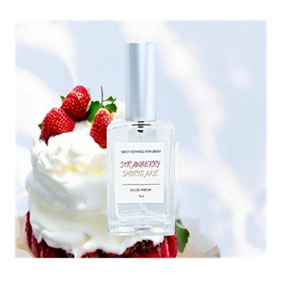 عطر با بوی توت فرنگی و وانیل