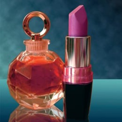 عطر ادکلن با بوی لوازم آرایش
